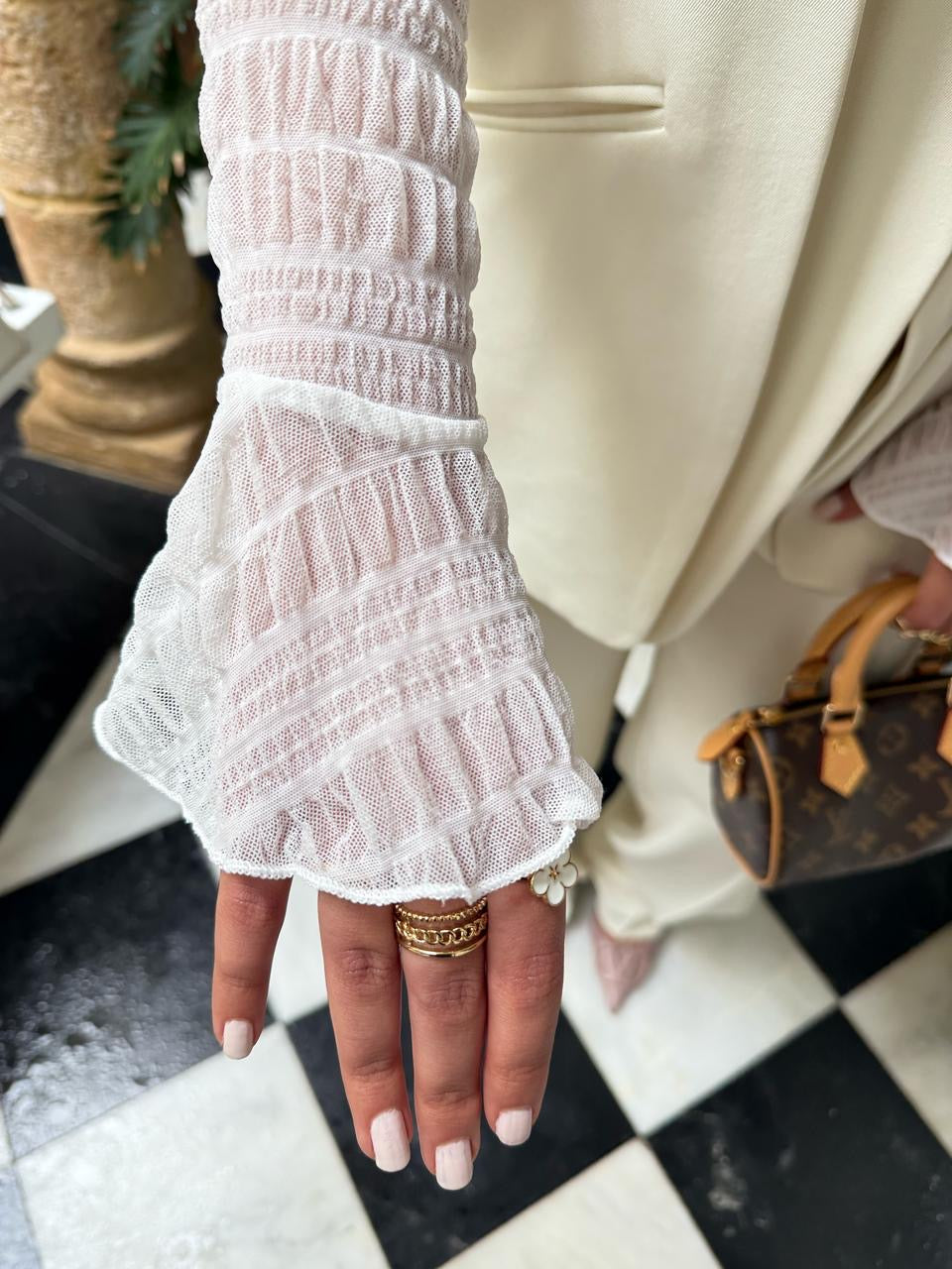 HAUT À DENTELLE BEIGE