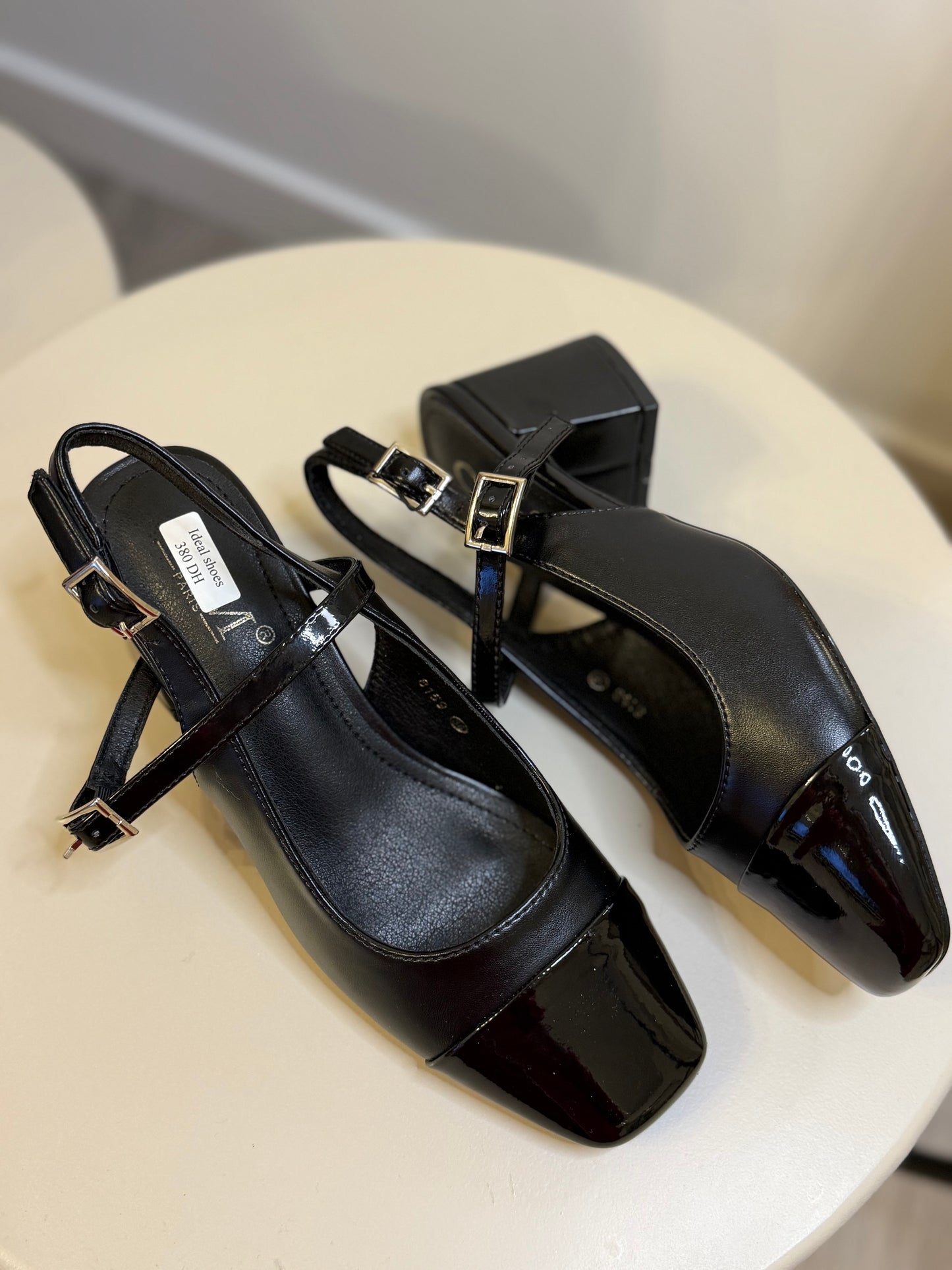 Black Slingback